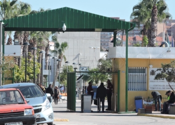 14 1 1 Cinco inmigrantes entran a Melilla tras salto a la valla de un grupo reducido