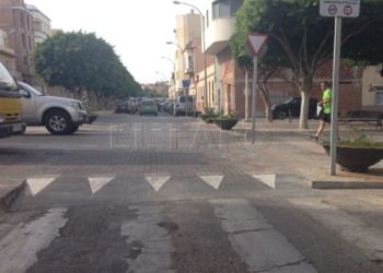 15 1 Ataca con un machete a un hombre tras intentar robarle 1.500€: le piden 8 años