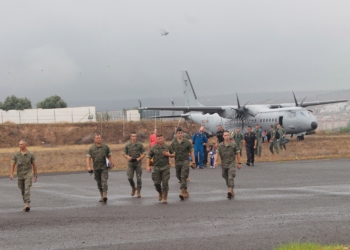 2 10 La Patrulla Aspa llega a Melilla con un recibimiento pasado por agua