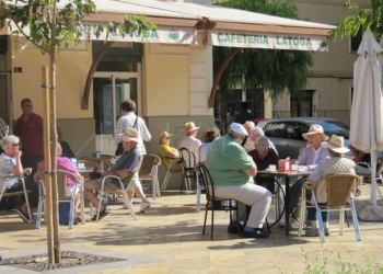 3 4 1 Hosteleros y comerciantes aseguran que las fiestas les han repercutido negativamente