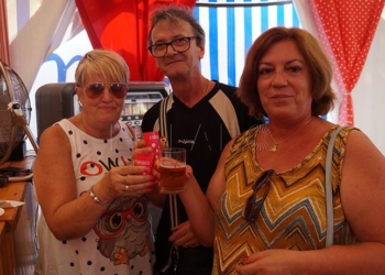 DSC08245 “Llevaba 31 años sin pisar la Feria de Melilla: está irreconocible, pero la veo preciosa”