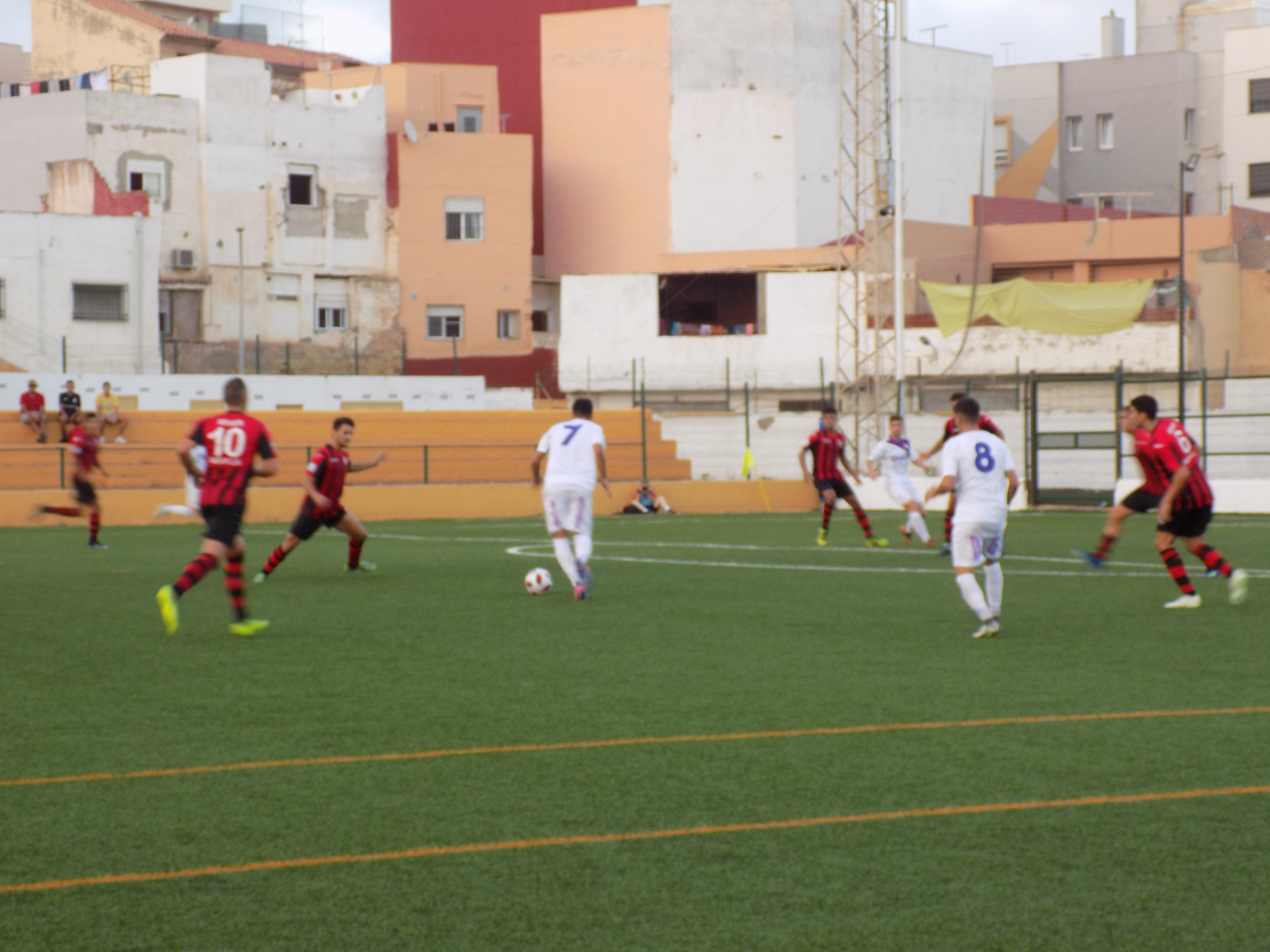 El River Melilla tiene una complicada salida liguera