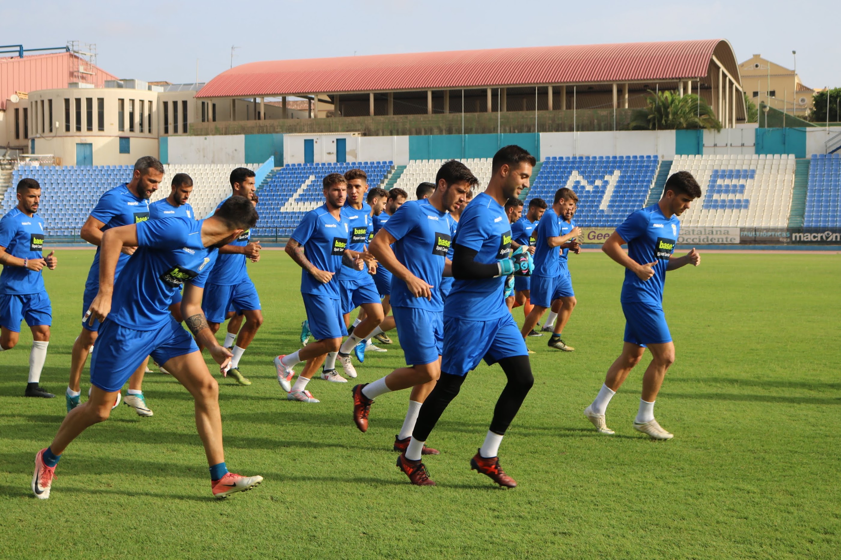 Primera sesión con la mente puesta en el Marbella CF