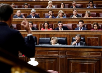 Imbroda acusa al Gobierno de hacer “cuasi un golpe de Estado contra la democracia”