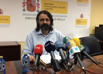 El director provincial de Educación en Melilla abre la puerta a escolarizar a hijos de transfronterizos y rectifica horas más tarde