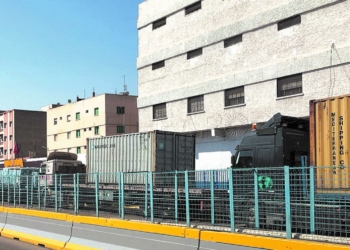 contenedores Los empresarios esperan que Zapatero medie en el tema de la aduana cuando acuda a Nador