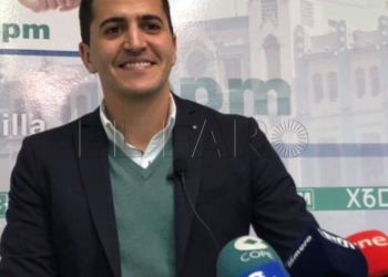 13 301018 CpM insiste a Mohatar que responda sobre los contratos de su consejería