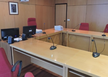 15 1 6 Intentan hacer un butrón para colarse en un almacén comercial: les reclaman un año
