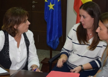 3 1 7 La ministra de Justicia revisa el protocolo que coordina la acción con menores solos
