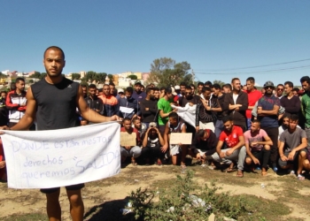 Cien tunecinos del CETI de Melilla se declaran en huelga de hambre Tunecinos del CETI, en huelga de hambre: “Queremos salir de Melilla”