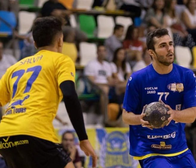 El Virgen de la Victoria gana al Balonmano Bolaños