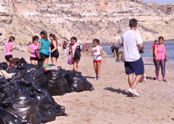 conciencia con el medio ambiente Conciencia con el medio ambiente: Melilla se vuelca con la limpieza de fondos marinos