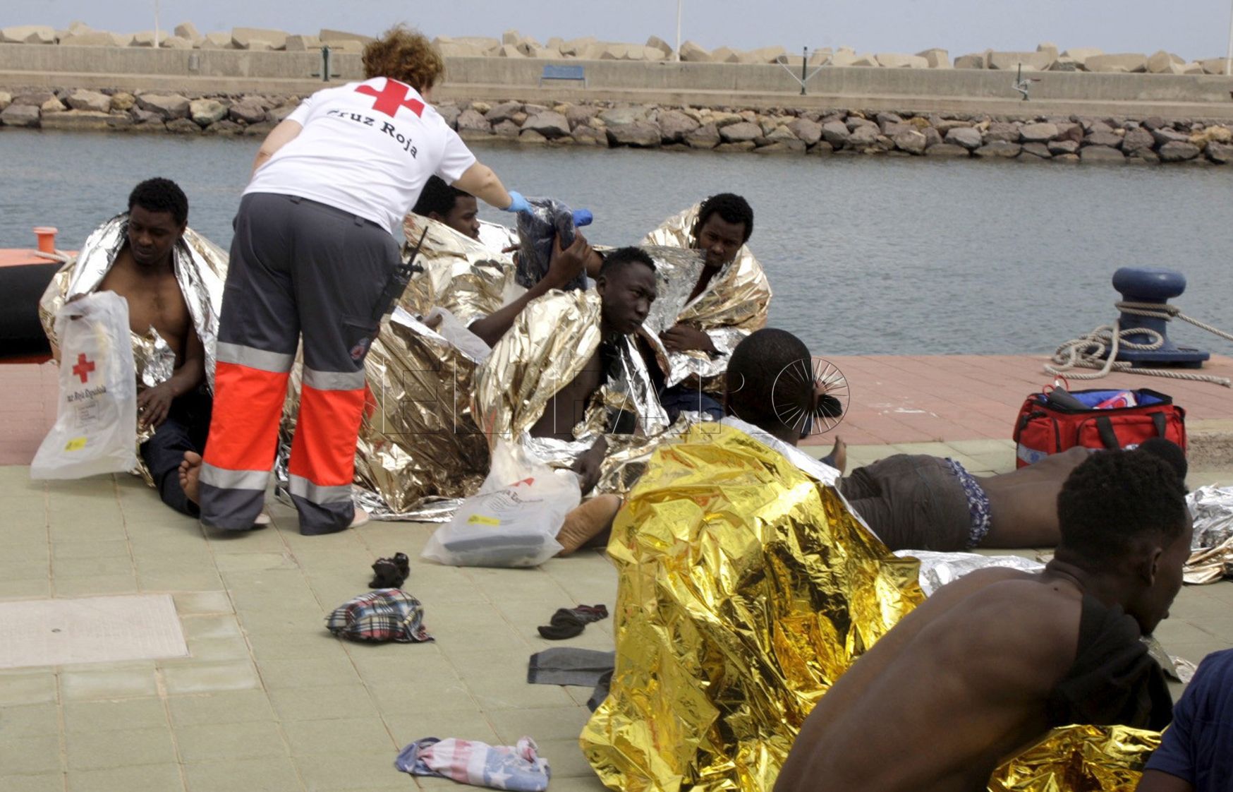 España devuelve a Marruecos a parte de los 30 inmigrantes llegados en patera a Chafarinas