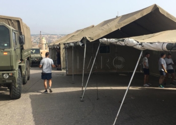 10 1 3 Ventura descarta por el momento que los menores duerman en tiendas de campaña