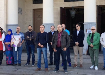 11 1 9 Los padres de Emin y Pisly presentan un escrito en el Congreso pidiendo explicaciones