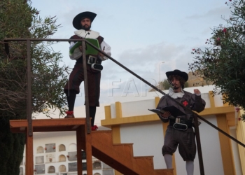 153 041118 Un teatro muy ‘vivo’ en el cementerio