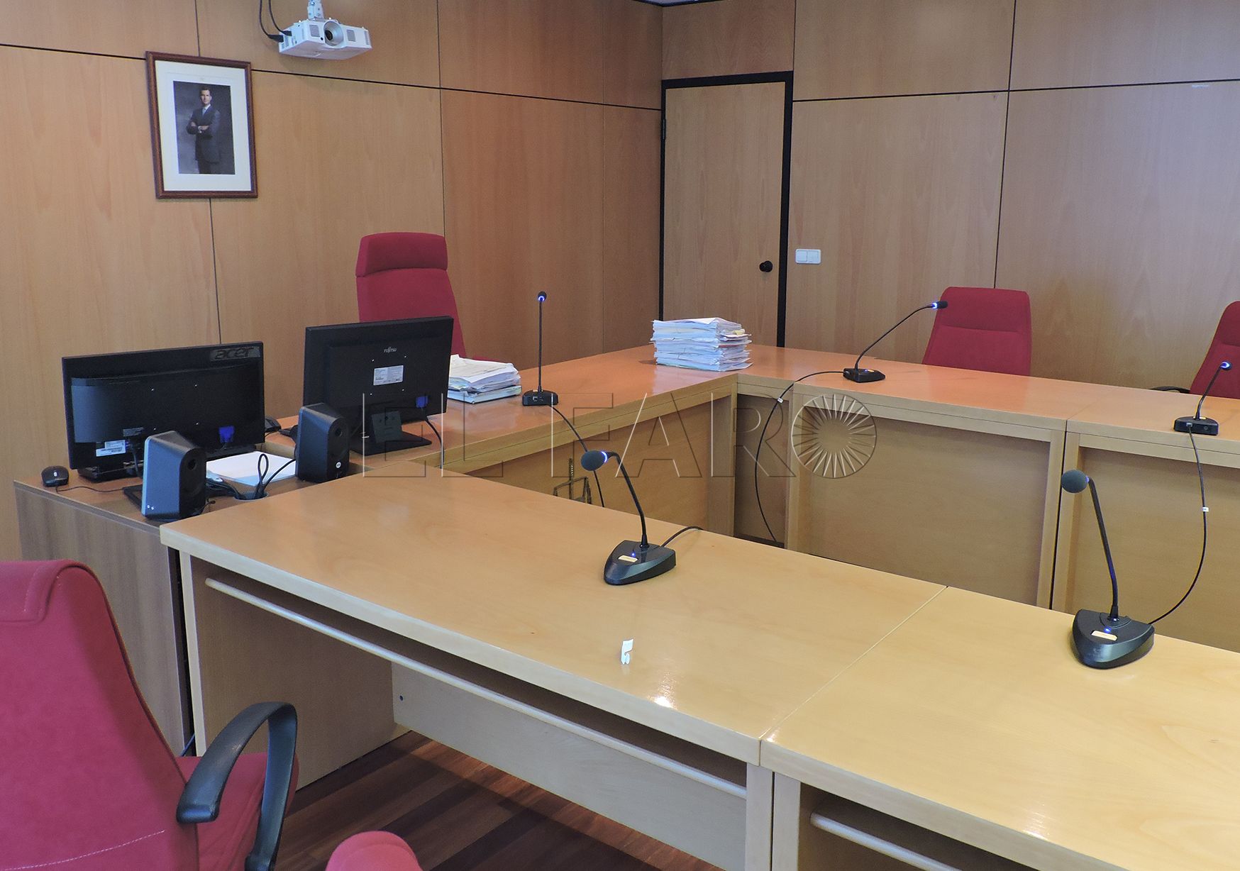 Pegan a un empleado de un bazar en el que compraron un artículo defectuoso