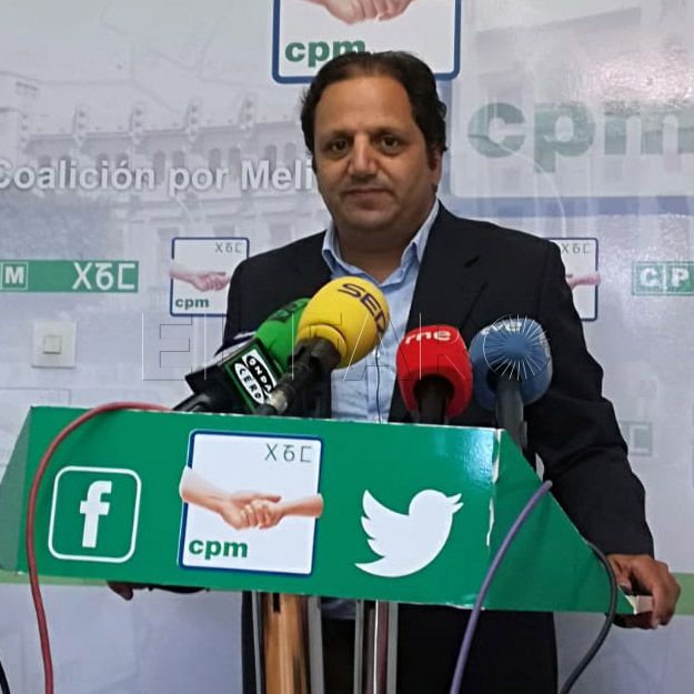 CpM cree que el paro baja por el “cierto éxodo” de jóvenes que se van de Melilla en busca de empleo