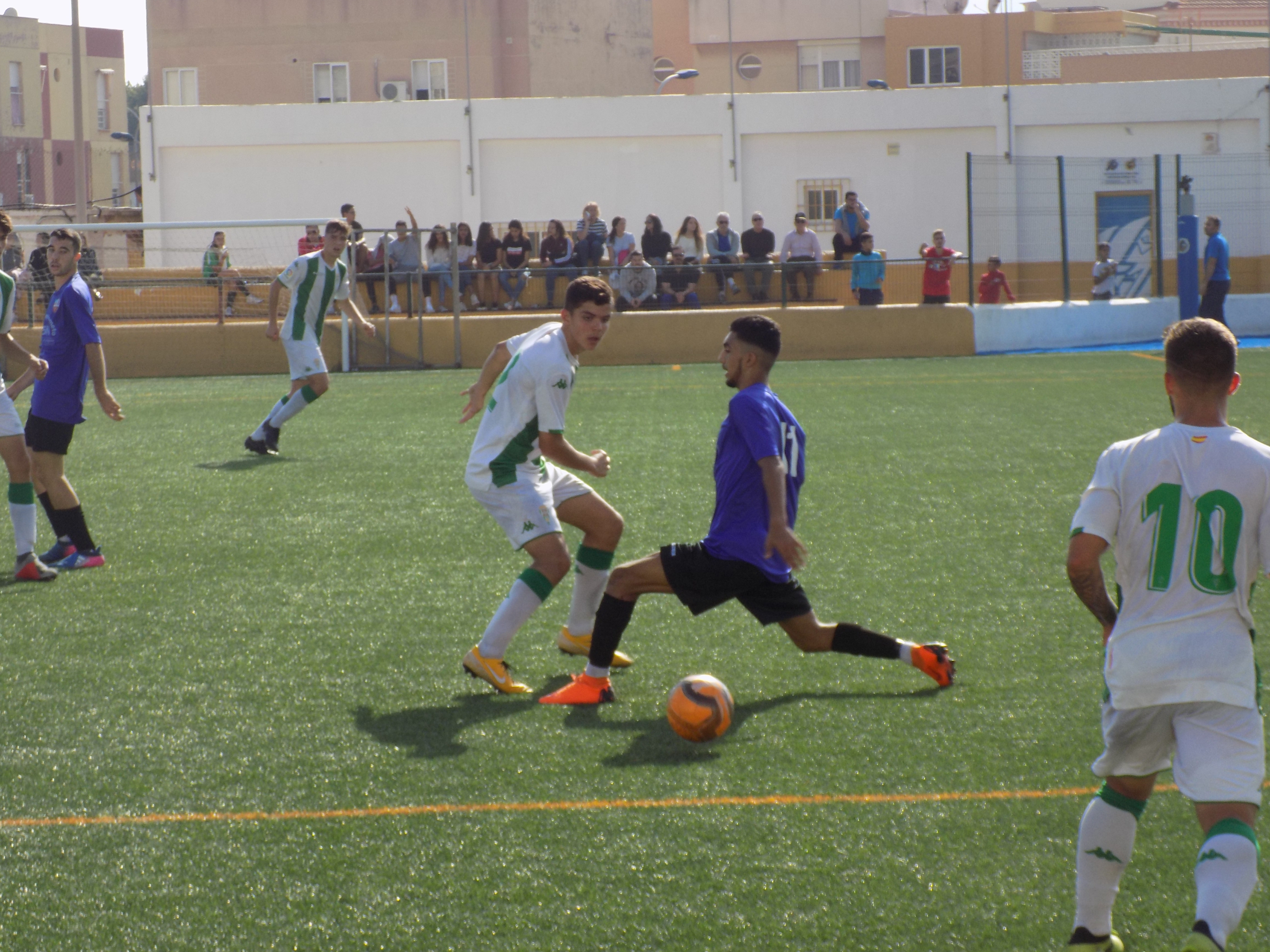 El Córdoba CF se lleva un excesivo botín de Melilla