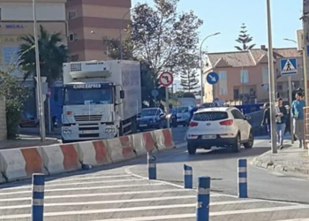 recortada policia Alfonso XIII estará cortada, a la altura de la UGR, hasta el domingo
