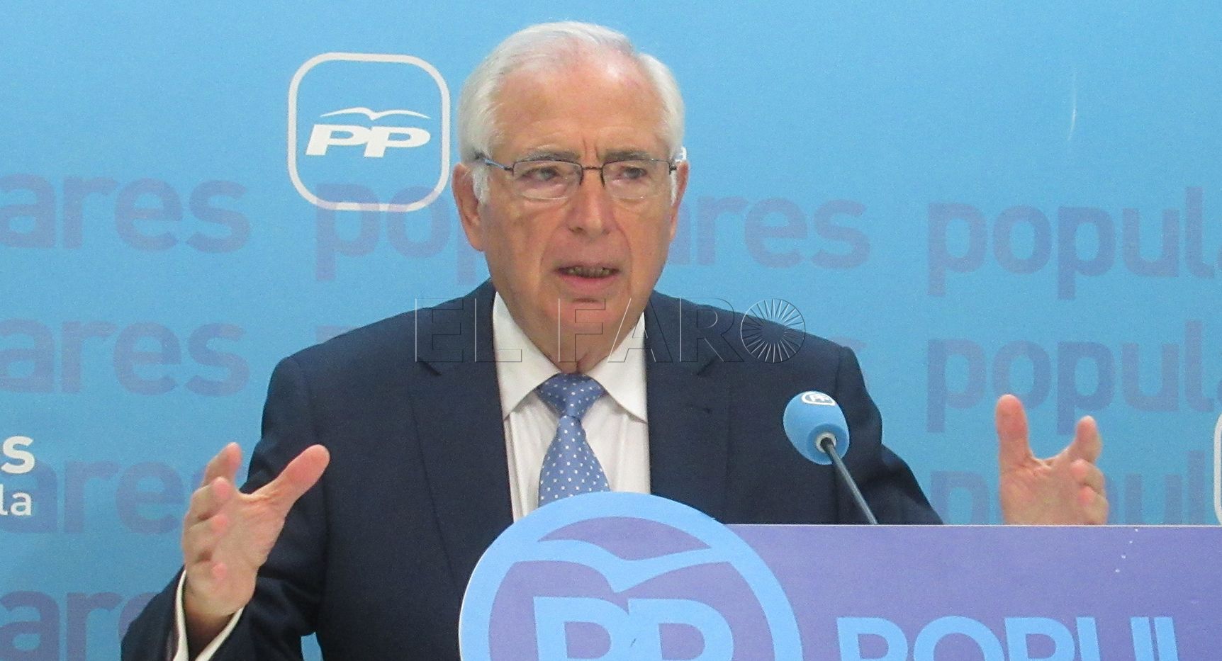 Imbroda califica de “valientes” las propuestas de mejora de Air Nostrum