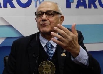 1 2 Entrevista a Abraham Haim: "Los sefardíes, a pesar de la gran tragedia, no le guardan ningún rencor a España"