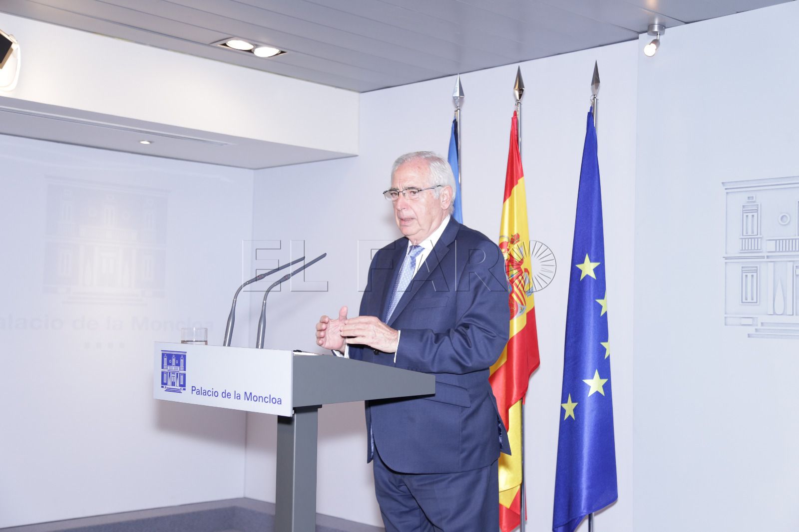 Imbroda dice que la solución "no es un muro, sino relaciones excelentes con Marruecos"