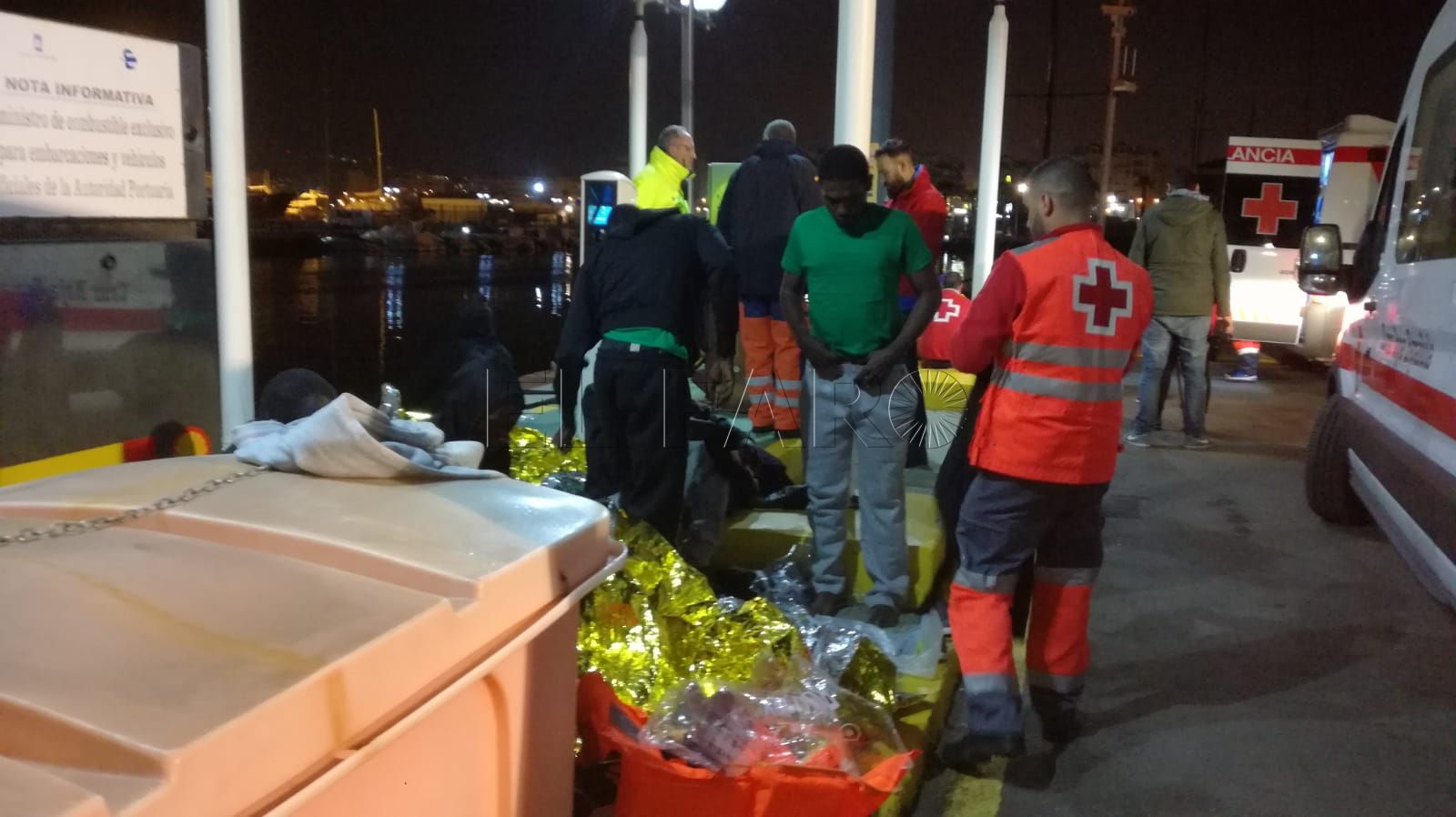Llegan al puerto de Melilla 7 varones, 5 mujeres y un menor de unos 3 años