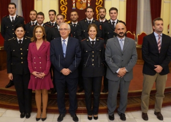 bomberosweb La primera mujer bombera conductora de Melilla toma posesión de su cargo