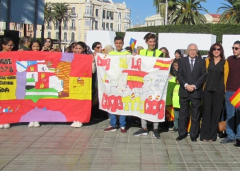 webconst El Día de la Constitución se celebra en el monolito de la plaza de España