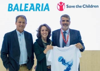 11 2 1 Camisetas de 12 euros, para ayudar a la asistencia de niños migrantes