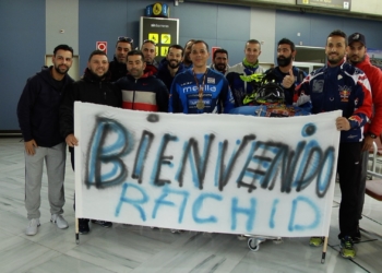 14 Familiares y amigos reciben al dakariano Rachid Al Lal en su llegada a nuestra ciudad