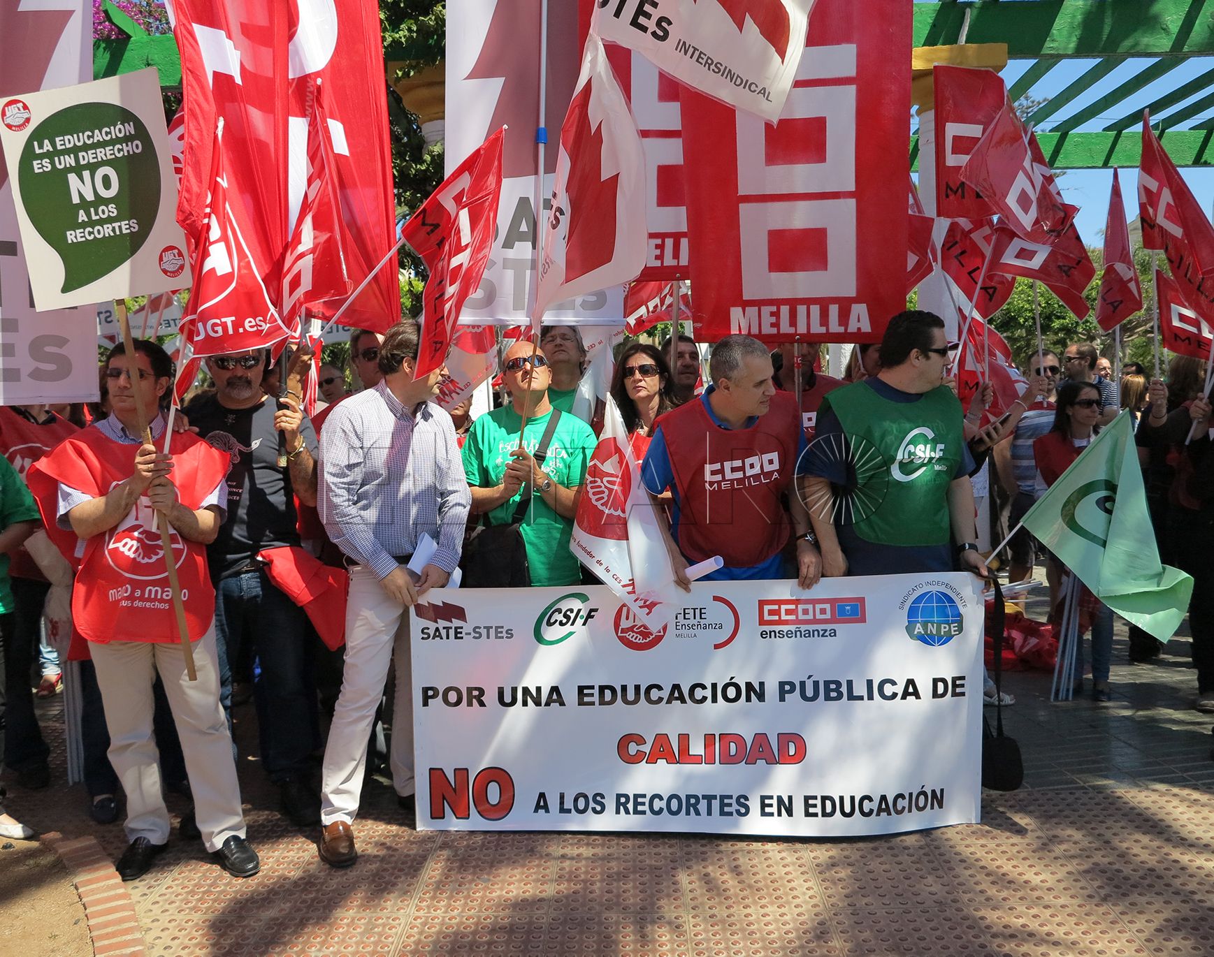 Comienzan las concentraciones por la difícil situación de la enseñanza