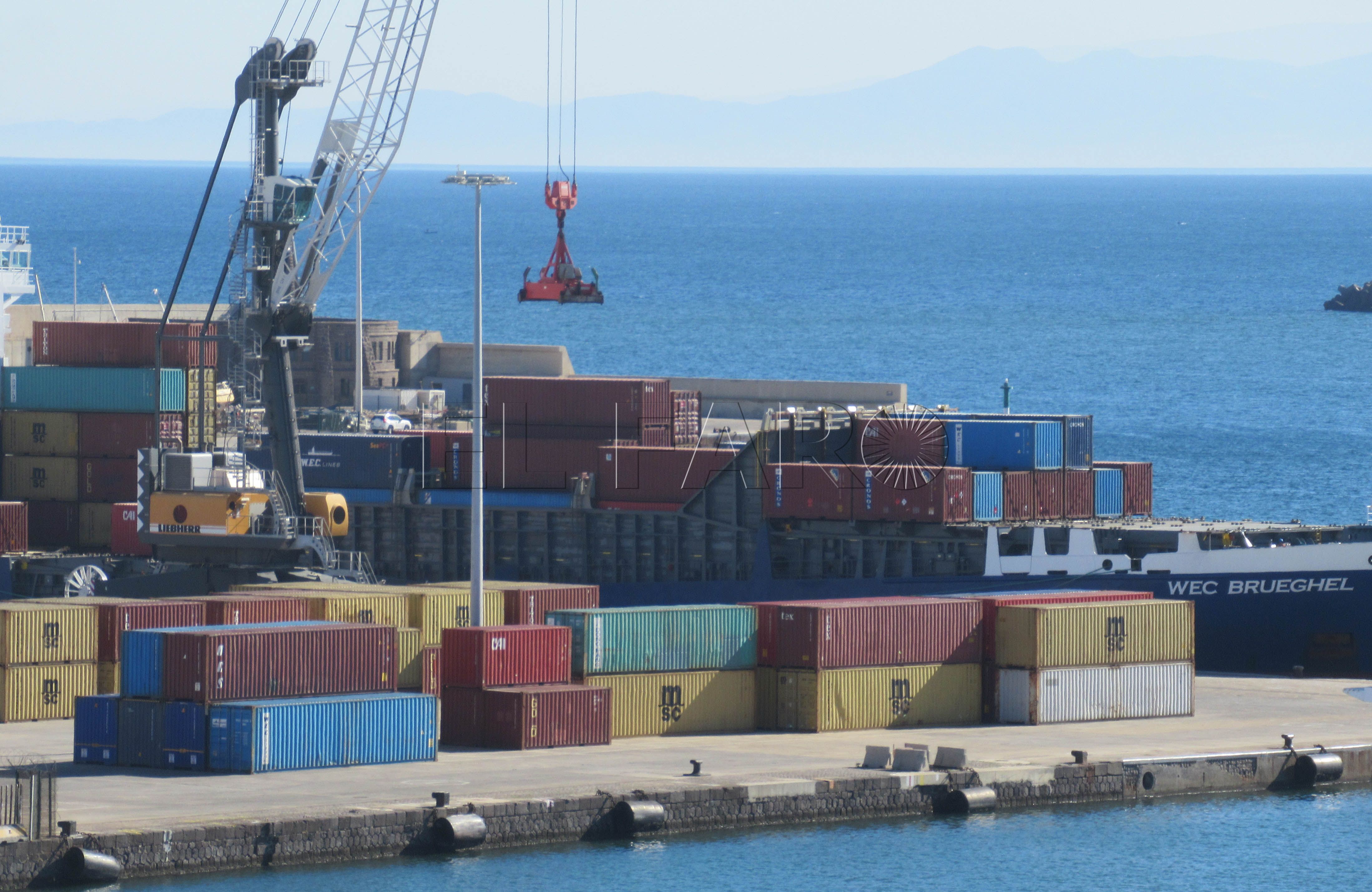 Moh defiende que hay una partida para ampliar el puerto este año y los futuros