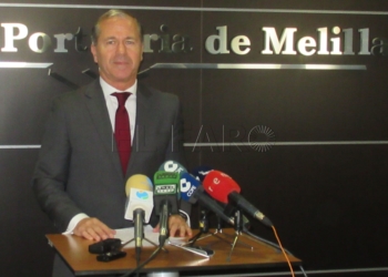 7 1 10 Marín cree que Moh hace “el timo de la estampita” con la ampliación del puerto de Melilla