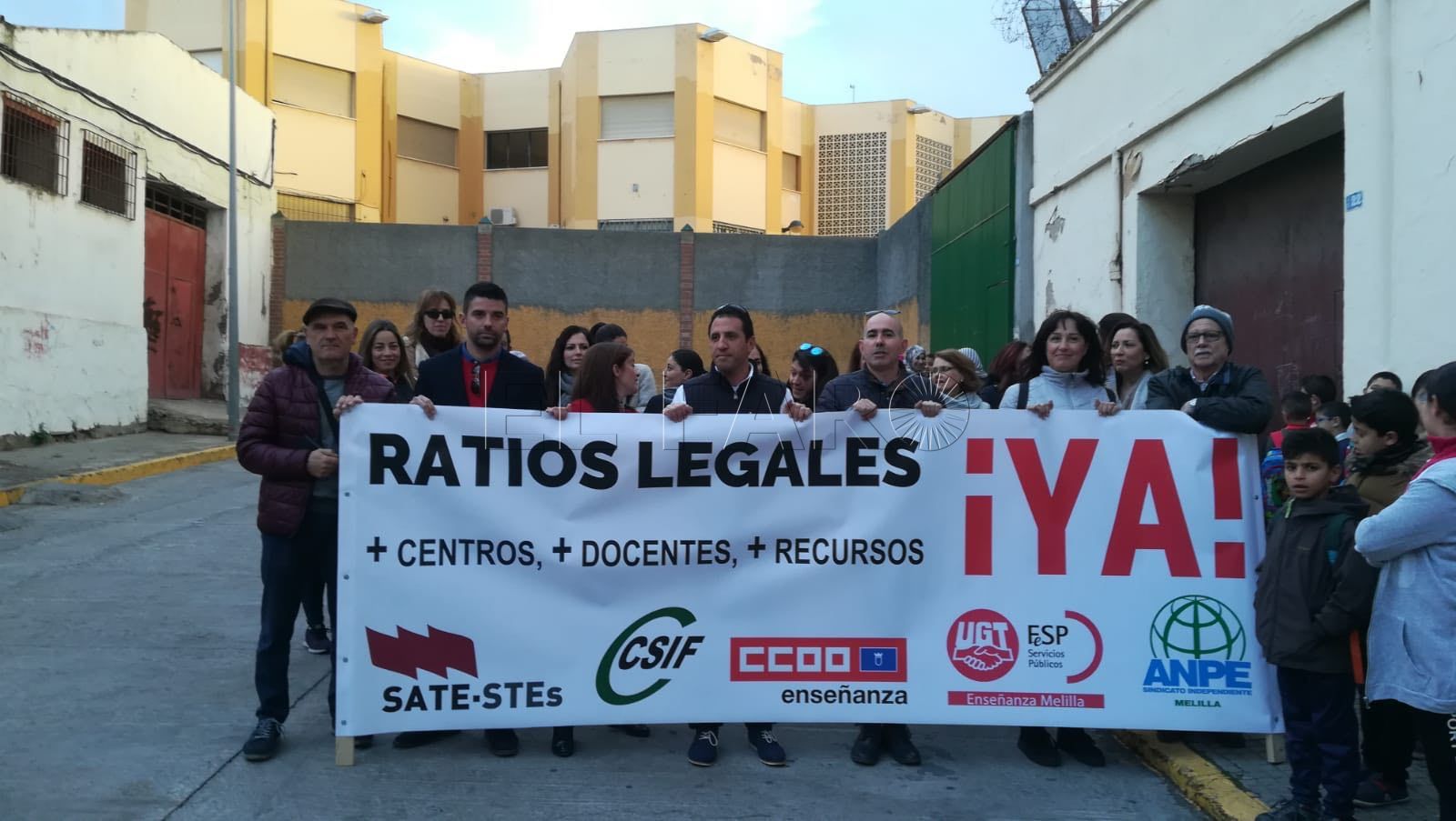 El colegio León Solá solo tiene una profesora para atender a 33 alumnos inmigrantes