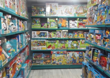 photo5803313506769022842 Los Reyes Magos ultiman sus compras