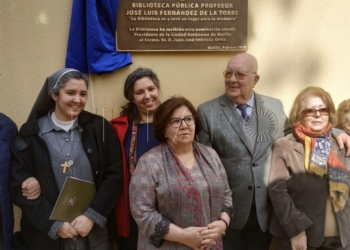 1 14 La biblioteca pública se renombra en honor a José Luis Fernández de la Torre