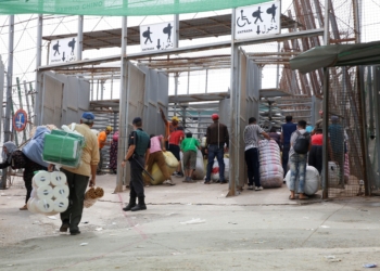 1 2 Acsemel: “Hay más de 60.000 personas que viven del comercio atípico, no puede acabar"