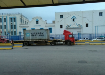 1 3 Según CEME, tras el cierre aduanero el comercio ha bajado de un 30% a un 40%