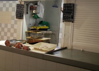 9 1 8 Melilla lleva dos días sin recibir pescado marroquí, pero sí desde la península