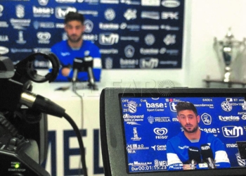 “Hemos pedido a la RFEF tiempo para poder fichar a un jugador”