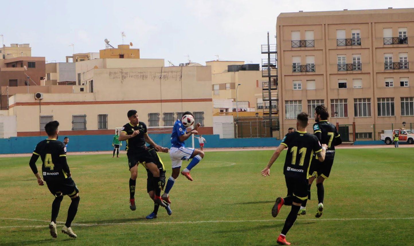Justo reparto de puntos entre la UD Melilla y el filial del Granada
