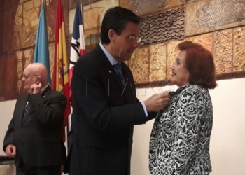172 250319 El Real Club Marítimo rinde homenaje a sus socios más veteranos
