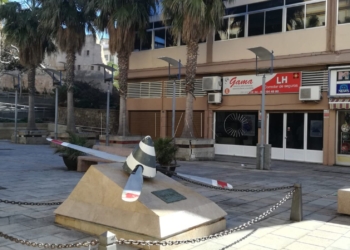 3 1 5 El colegio Hipódromo cuenta ya con un ‘kiss and go’ y una entrada más amplia