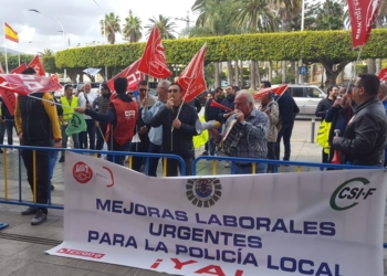 8 1 2 El PSOE apoya las reivindicaciones de la Policía Local ante “el abandono” de la Ciudad