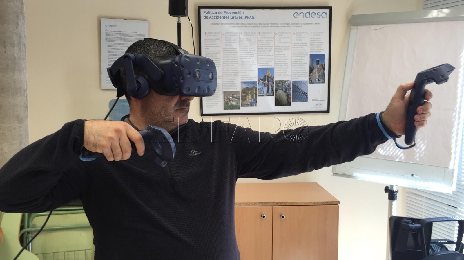 Endesa forma en su central de Melilla a trabajadores en seguridad con técnicas de realidad virtual