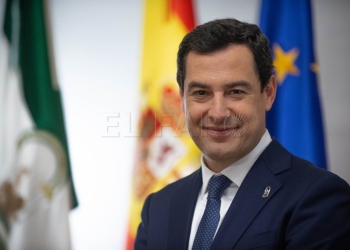 entrevistas JMMB moron 2 Juanma Moreno: “Quiero presentar de forma conjunta con Ceuta y Melilla nuestras demandas en Madrid”
