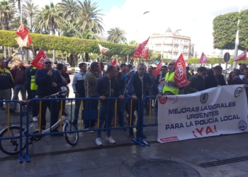 f5e11dc4 83da 4777 82a3 981b0ad6fe7b La Ciudad estudia elevar los salarios de los policías locales en mesa de diálogo