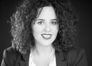 Alejandra Nogales, directora de teatro de la compañía Alejarlos y La Vidriera Producciones.